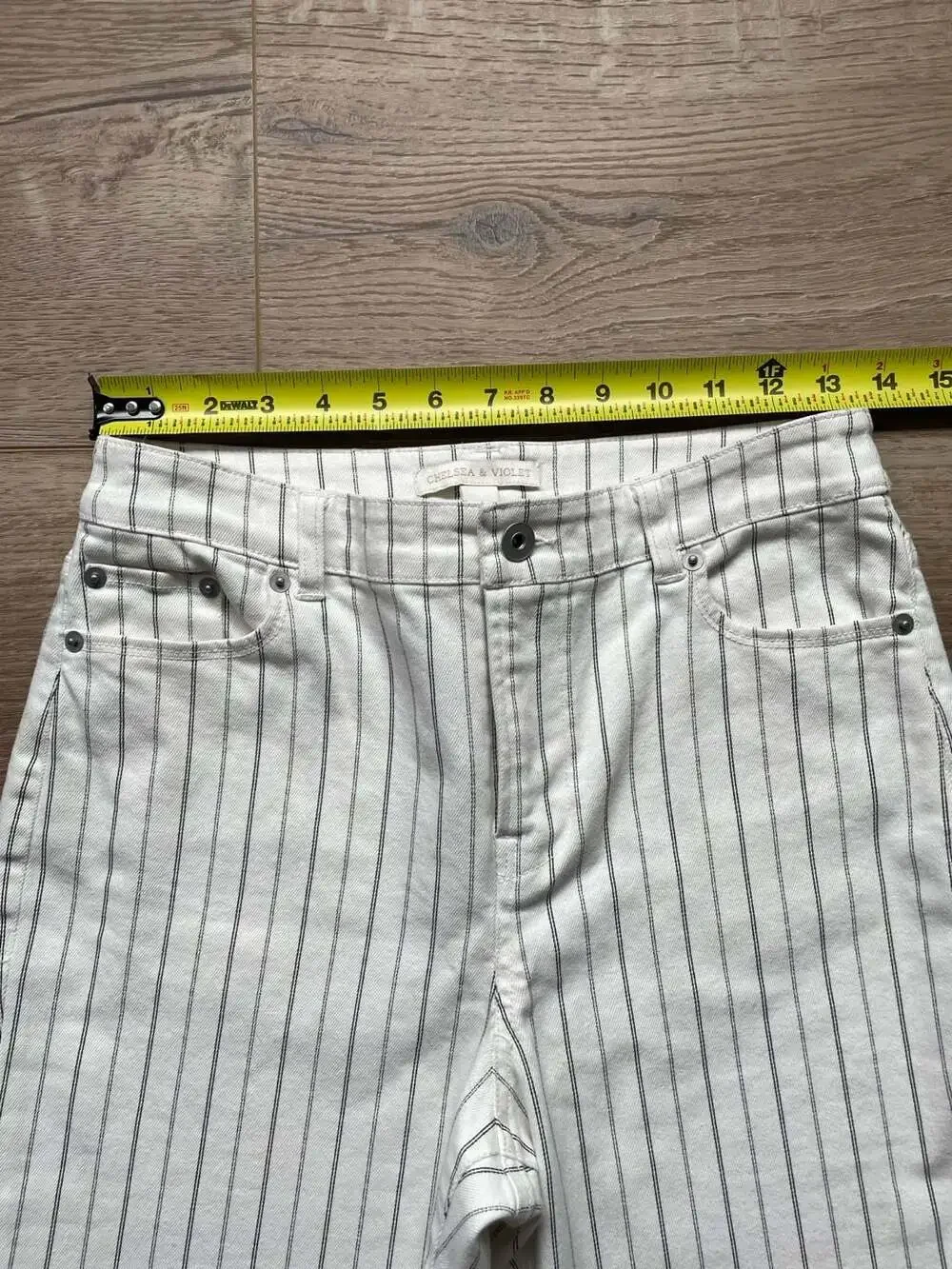 NWT Chelsea & Violet Ivory Pinstripe High Waist Flare Jeans Women’s Size 26